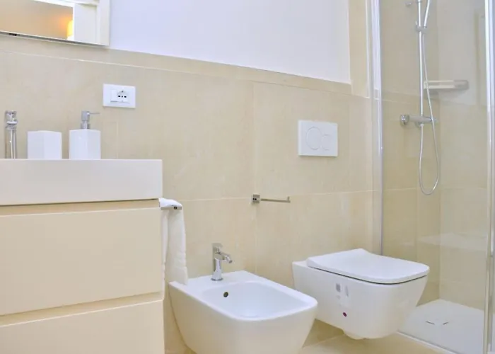 Sunny And Bright Beautiful * ביביונה