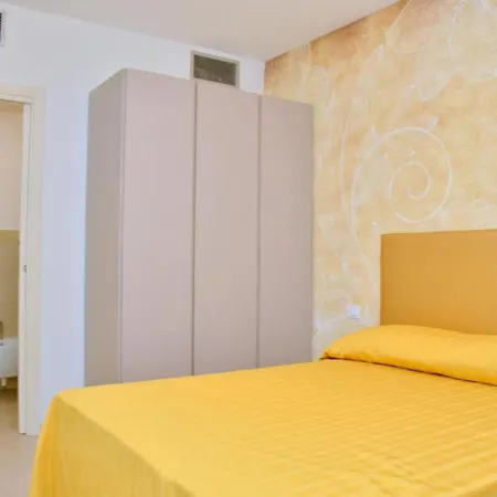 Sunny And Bright Beautiful Apartman