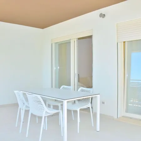 Sunny And Bright Beautiful Apartment Bibione