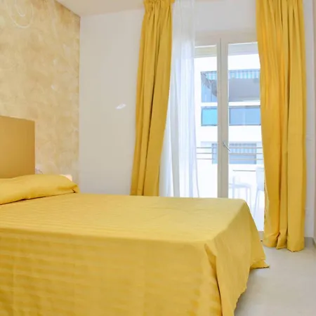 Sunny And Bright Beautiful Apartment Bibione