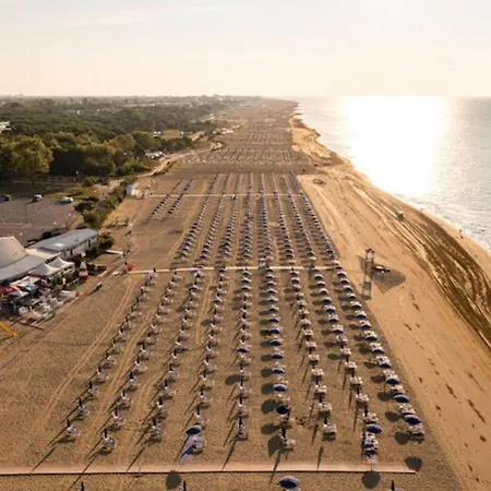 Sunny And Bright Beautiful * Bibione