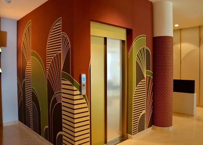 Apartment Sunny And Bright Beautiful