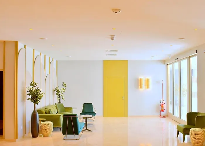 Sunny And Bright Beautiful Apartment *